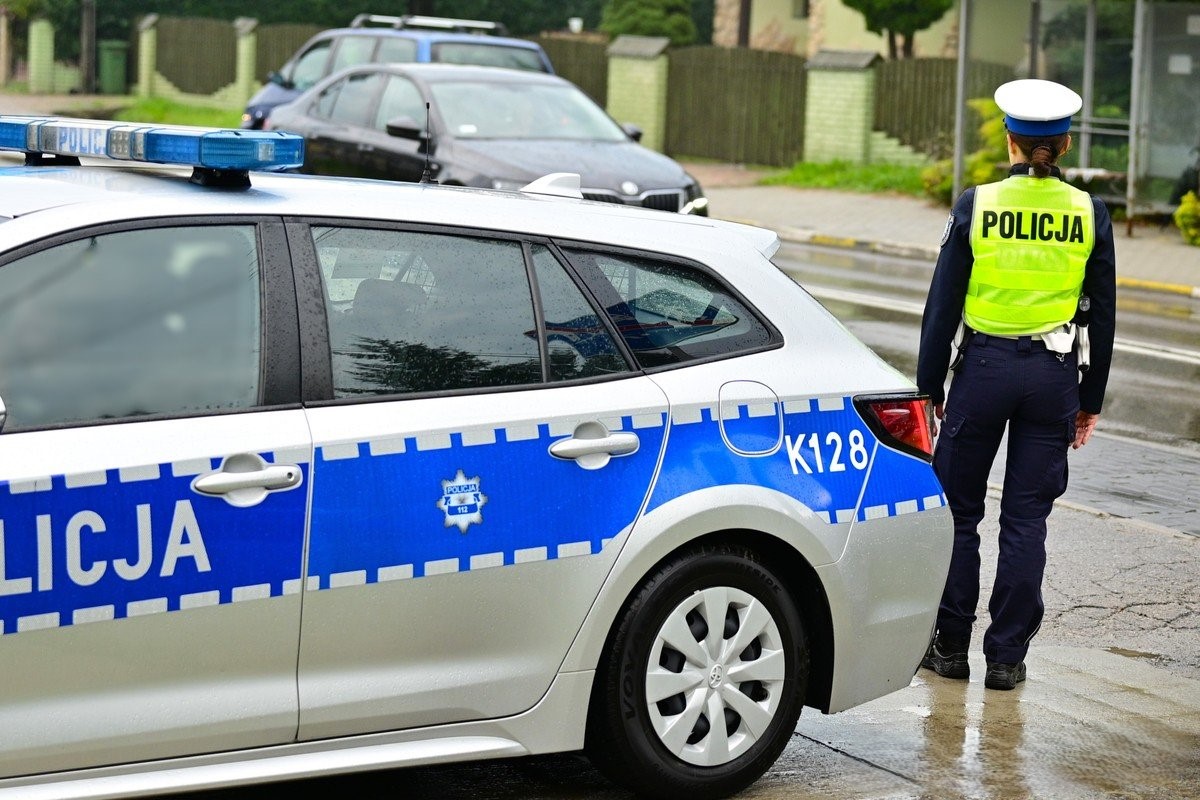 ფოტო გადაღებულია პოლონეთში - პოლონური საგზაო პოლიცია